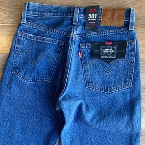 Levi’s 501 Original Jean in Medium Dark Wash